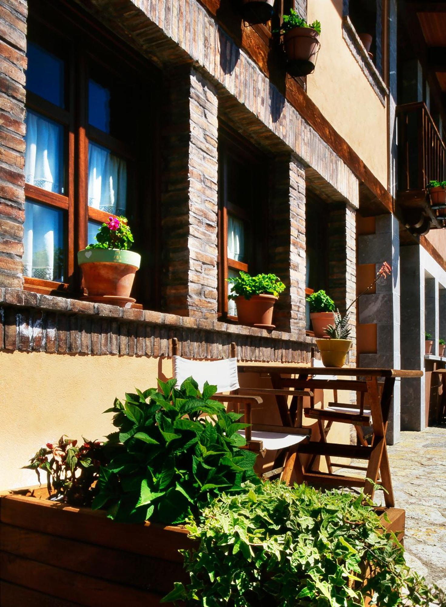 Casa Rural La Riba Sames Екстер'єр фото